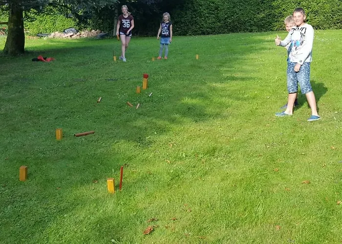 Daire Moderne Komfortwohnung Im Kurort Am Rennsteig Finsterbergen