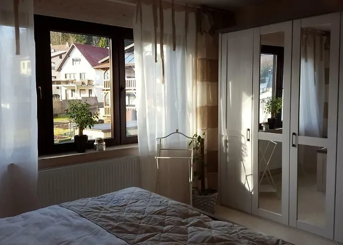 Daire Moderne Komfortwohnung Im Kurort Am Rennsteig *